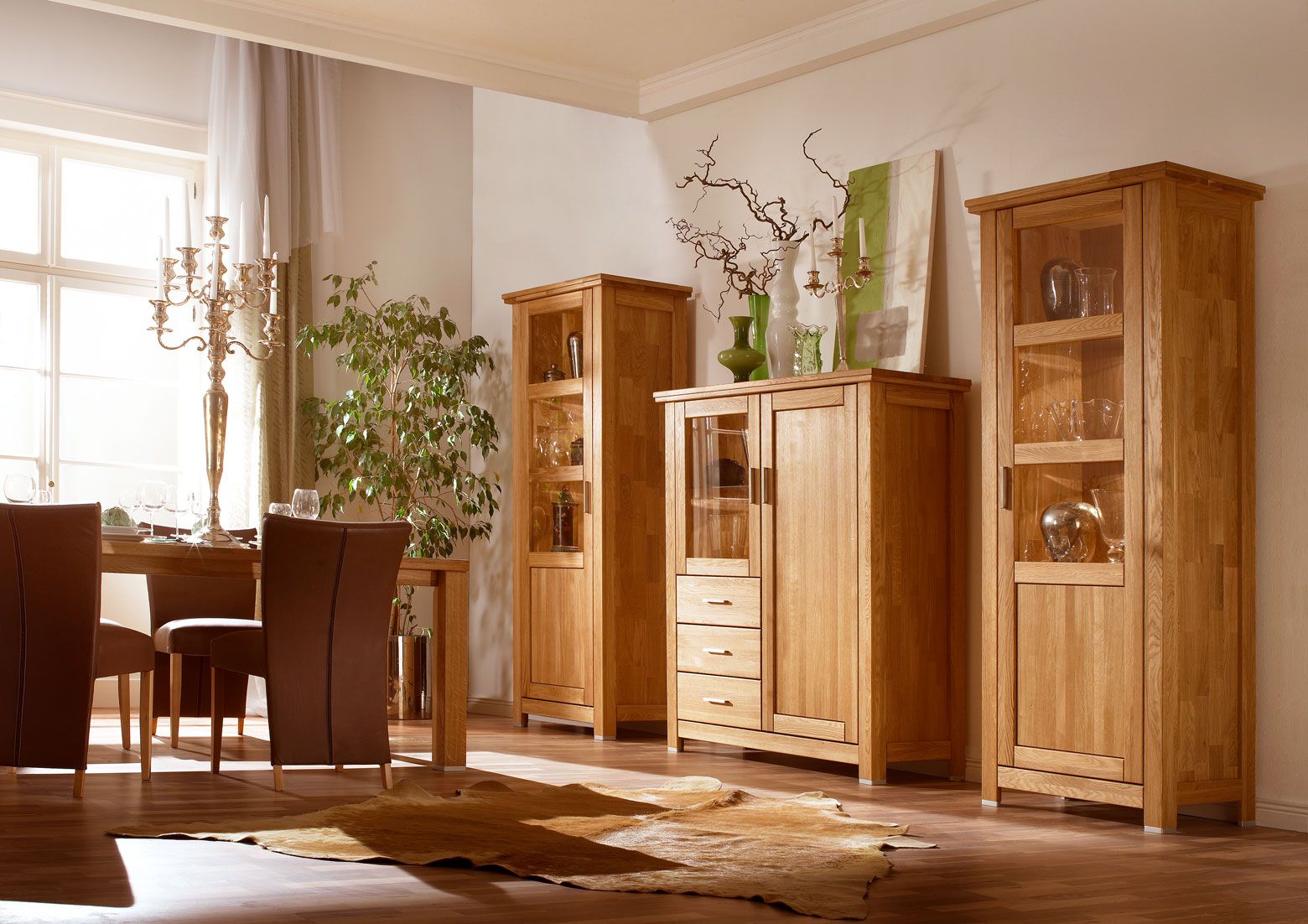 Robustes Esszimmer Komplett - Set B Floresta, 4-teilig, mit lebendig wirkender Maserung, Natur Eiche teilmassiv, geölt / gewachst, modernes und einfaches Design