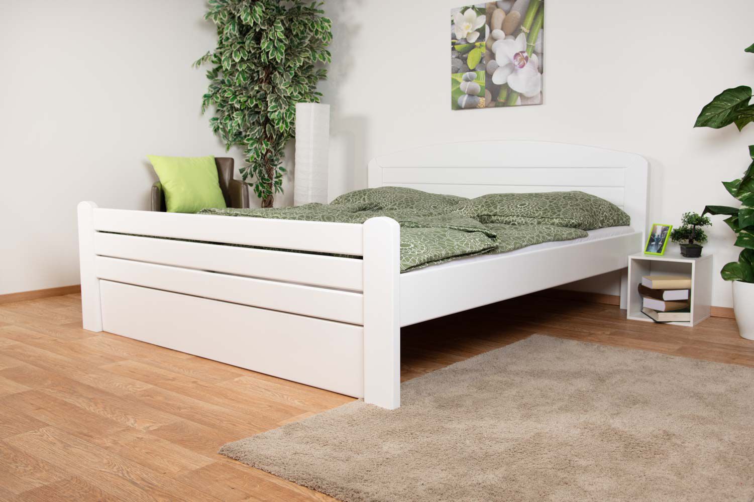 Doppelbett "Easy Premium Line" K7 inkl.1 Abdeckblende, 180 x 200 cm Buche Vollholz massiv weiß lackiert